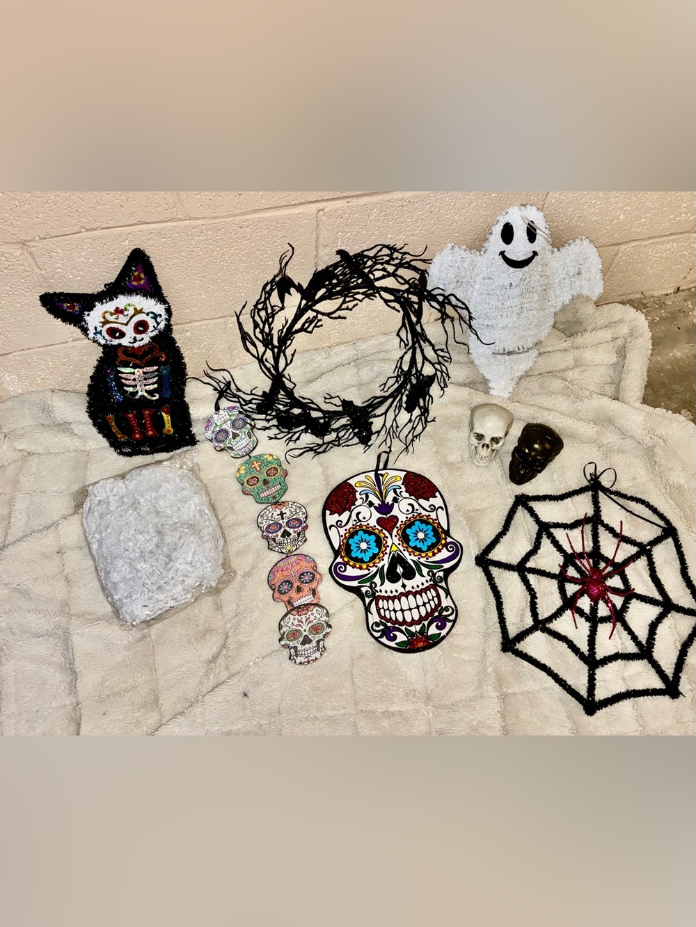 New Halloween Decor Lot